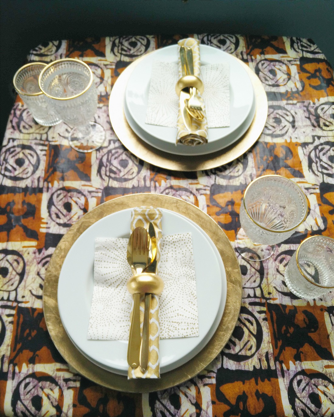 xmas table laid with brown and cream ankara fabric 